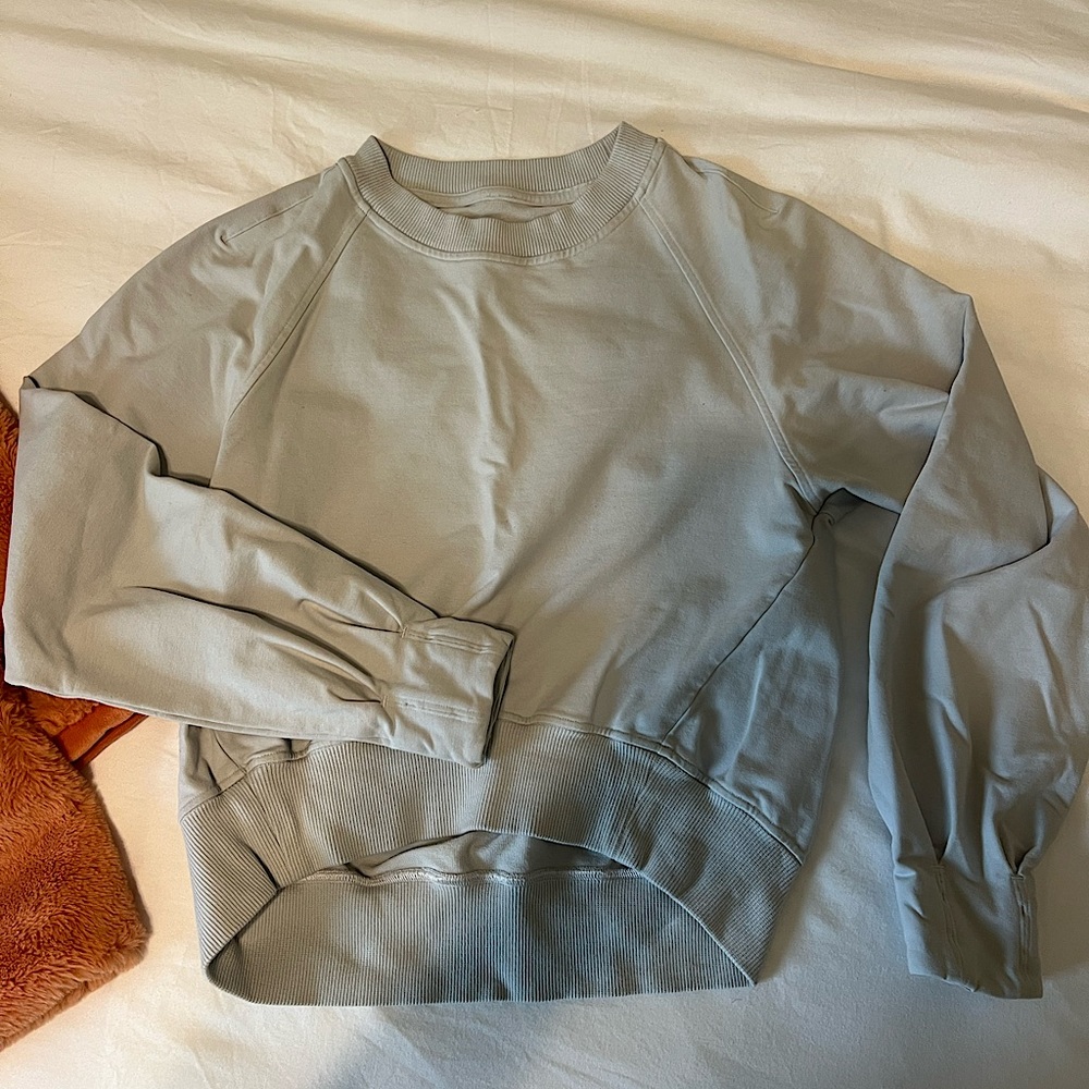 Lululemon Cropped Crewneck Sweatshirt, Size 4, Color: Light Grey
